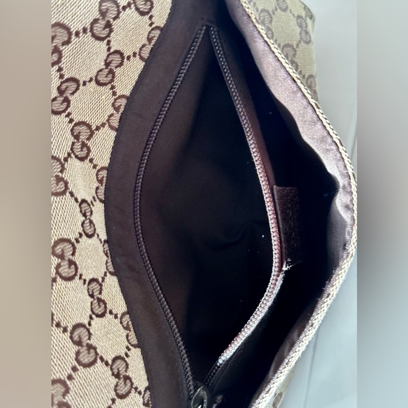 Gucci Belt Bag / Chest Bag - Picture 11 of 13